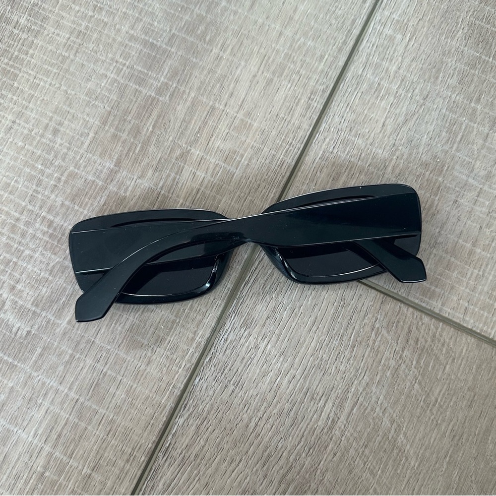 Black Rectangular Sunglasses - image 2